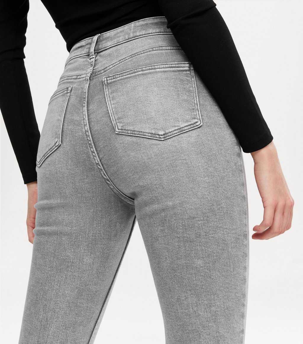 High-Waisted Jeans image 1 