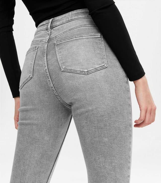 High-Waisted Jeans image
